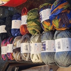 14 skeins od sashay yarn (red Heart)